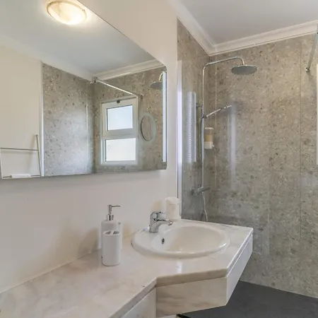 Costa Azul * קאניקו